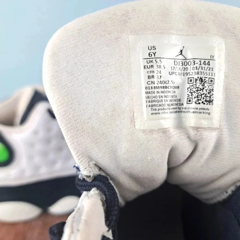 Jordan 13 Retro GS 'Obsidian' sz 6Y White/Obsidian/Dark Powder Blue - Picture 11 of 11